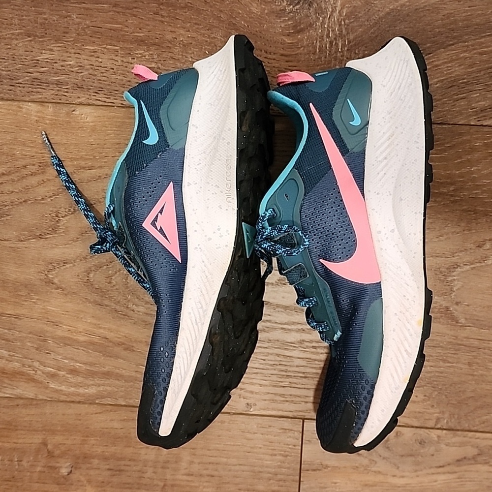Nike Pegasus Trail 3 Dark Teal Green Pink Glow DA8698-300 Women's Size 8.5